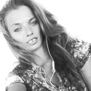 Meet your Posher, Cecily